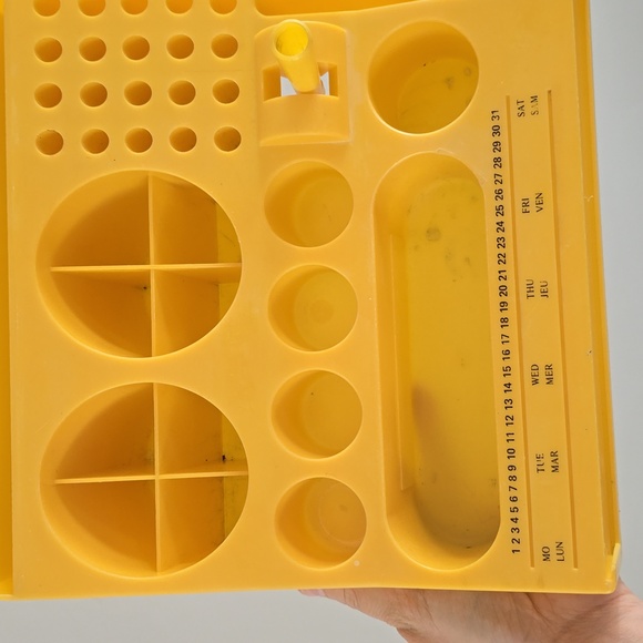 1970s yellow desk organizer - Picture 3 of 9